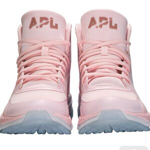 APL TechLoom Defender women’s size 8